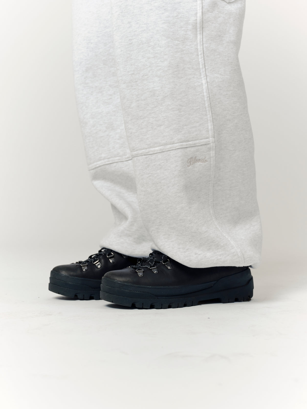 Double-Knee Sweatpants / Gray
